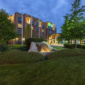Express & Riverport By Ihg Hotel