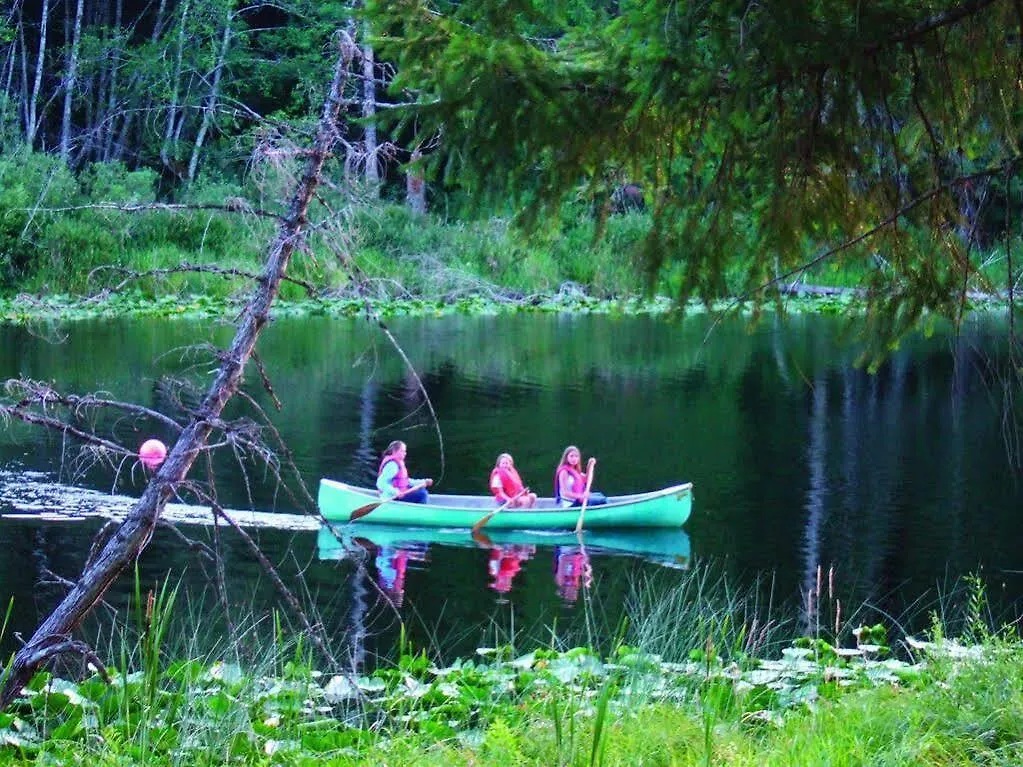 Cusheon Lake Resort Ganges Canada